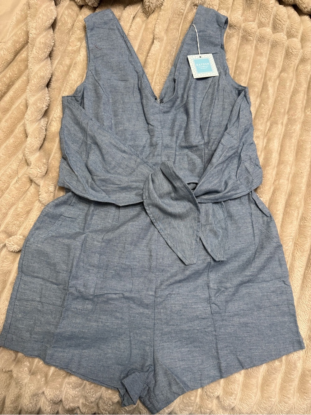 Blue V-Neck Tie-Waist Romper woman’s small